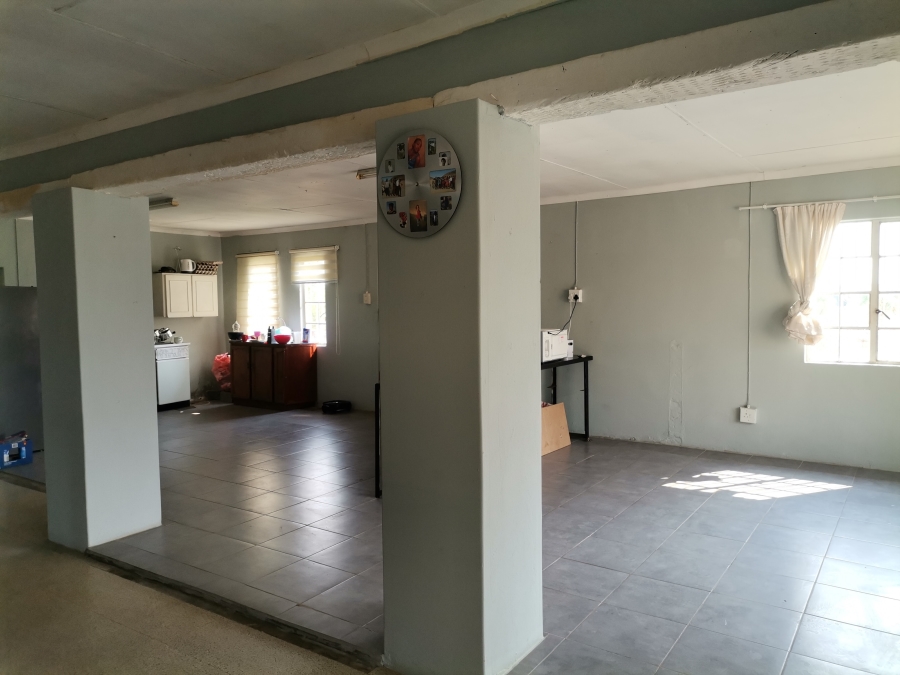 2 Bedroom Property for Sale in Weltevrede Free State